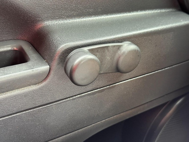 Jeep Patriot Vehicle Full-screen Gallery Image 20