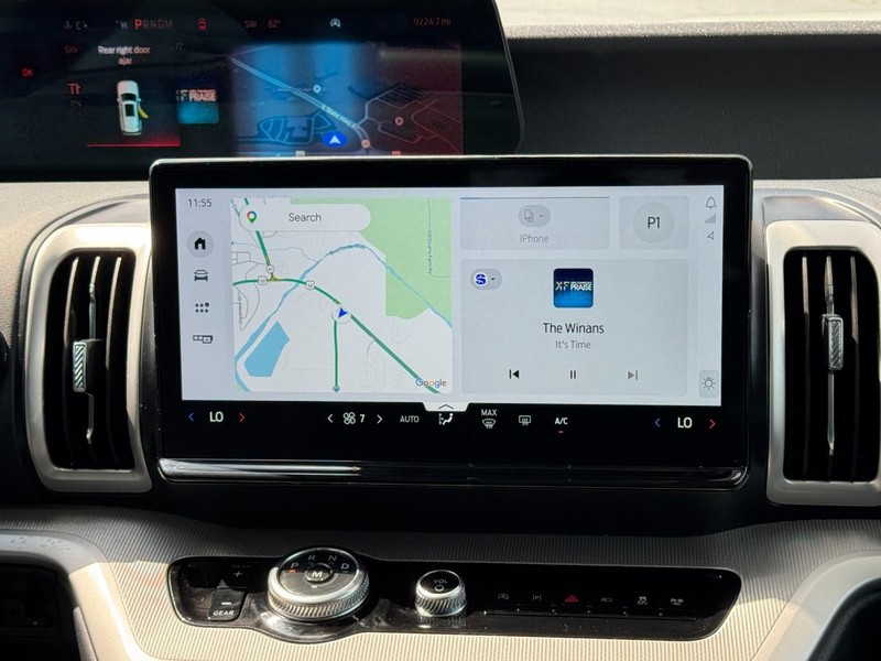 Ford Expedition Vehicle Full-screen Gallery Image 14
