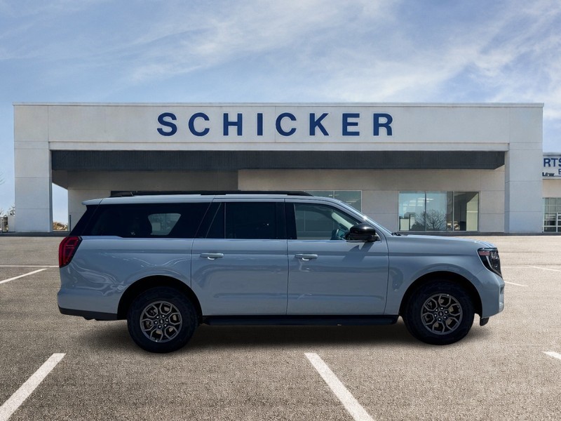 Ford Expedition Max Vehicle Full-screen Gallery Image 02