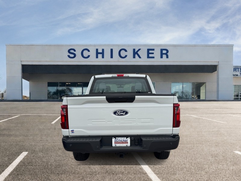 Ford F-150 Vehicle Full-screen Gallery Image 04