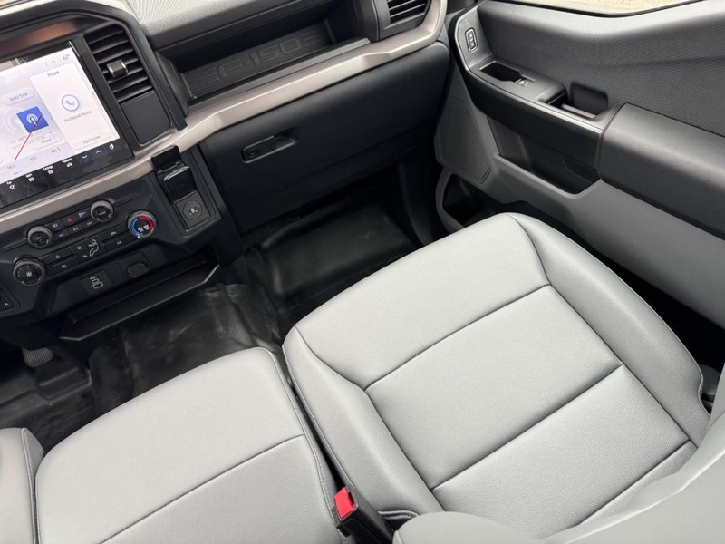 Ford F-150 Vehicle Full-screen Gallery Image 15