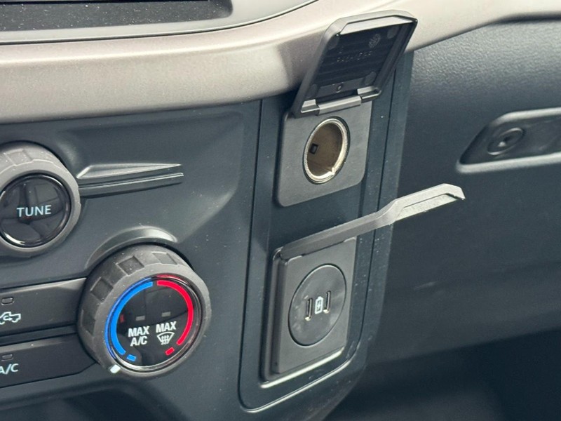 Ford F-150 Vehicle Full-screen Gallery Image 18