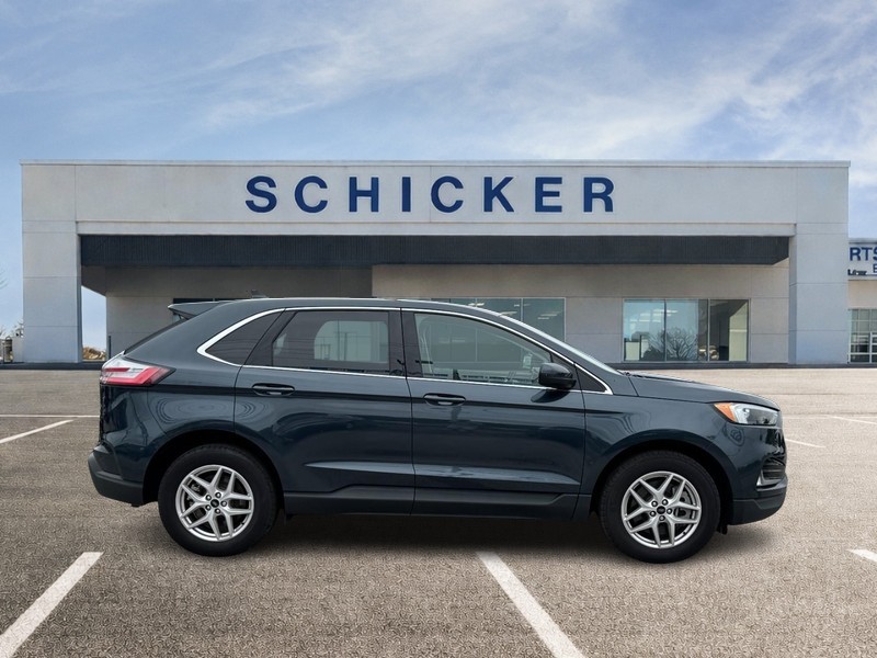 Ford Edge Vehicle Full-screen Gallery Image 02