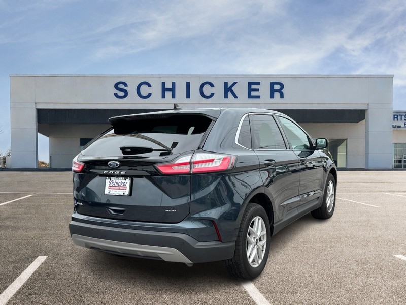 Ford Edge Vehicle Full-screen Gallery Image 03
