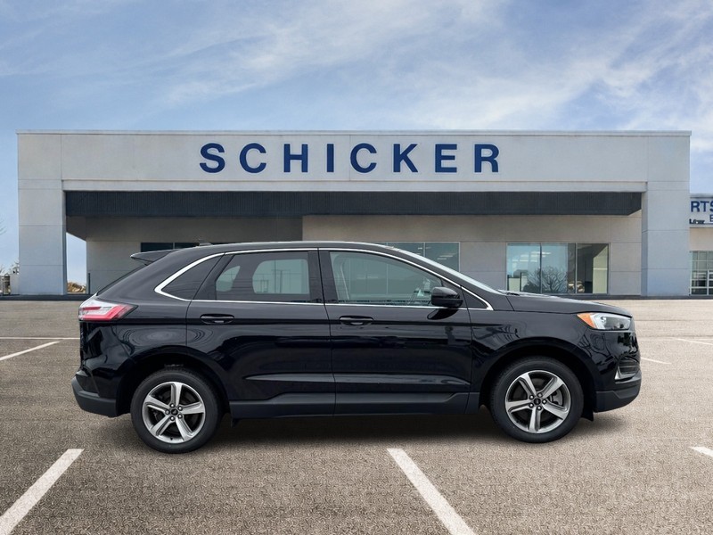 Ford Edge Vehicle Full-screen Gallery Image 02