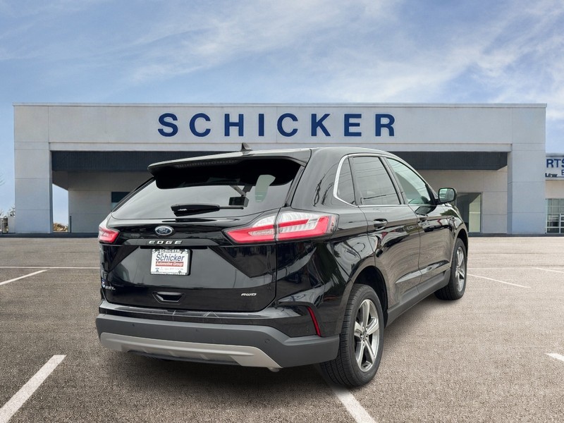 Ford Edge Vehicle Full-screen Gallery Image 03
