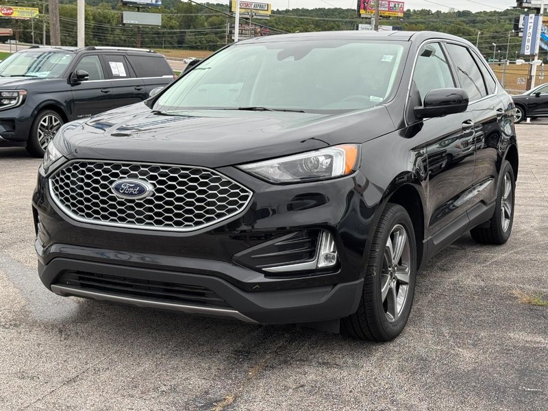 Ford Edge Vehicle Full-screen Gallery Image 08