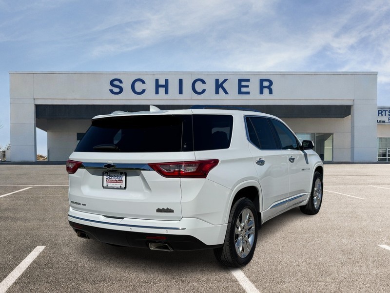 Chevrolet Traverse Vehicle Full-screen Gallery Image 03