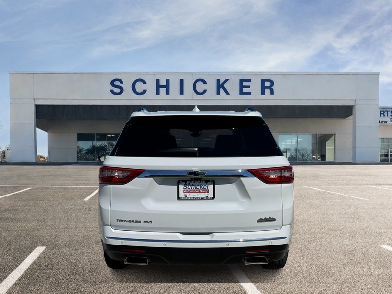 Chevrolet Traverse Vehicle Full-screen Gallery Image 04
