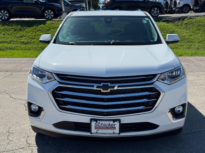 Chevrolet Traverse Vehicle Full-screen Gallery Image 09