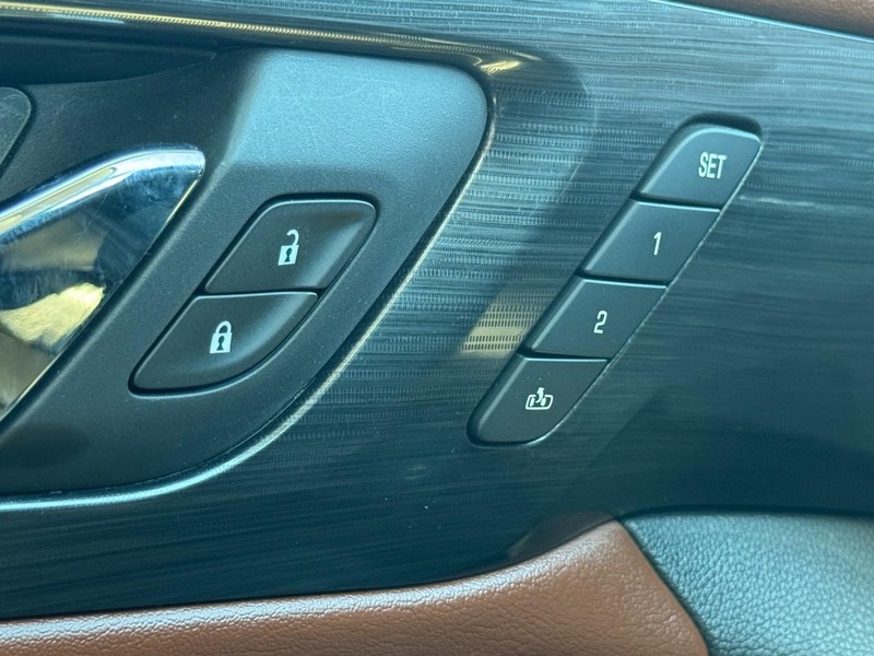 Chevrolet Traverse Vehicle Full-screen Gallery Image 16