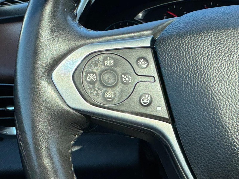 Chevrolet Traverse Vehicle Full-screen Gallery Image 17