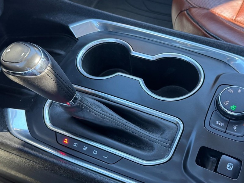 Chevrolet Traverse Vehicle Full-screen Gallery Image 20
