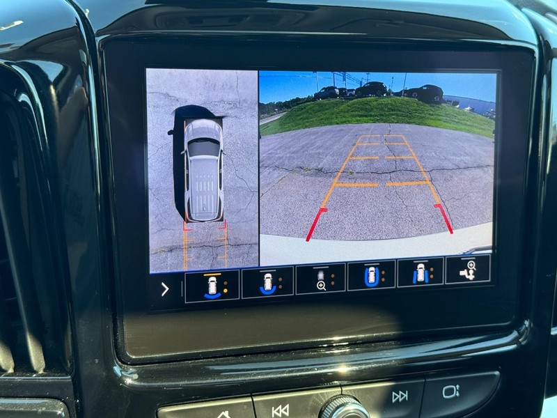 Chevrolet Traverse Vehicle Full-screen Gallery Image 23