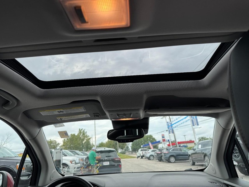 Chevrolet Trax Vehicle Full-screen Gallery Image 11