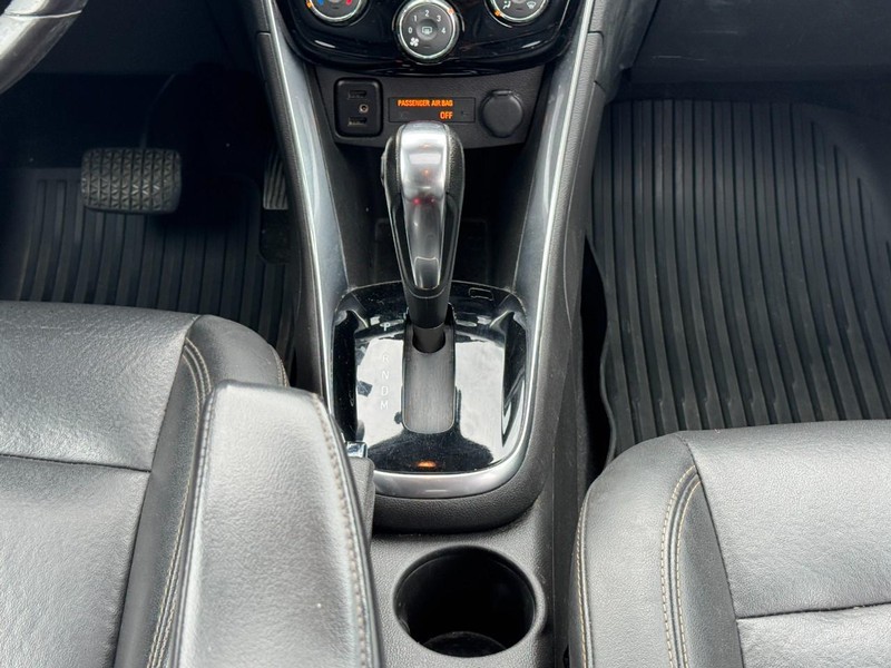 Chevrolet Trax Vehicle Full-screen Gallery Image 15