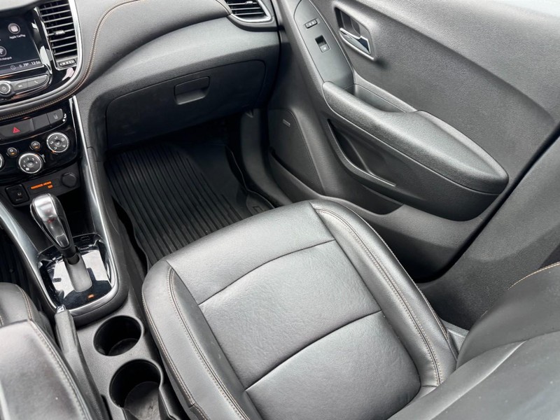 Chevrolet Trax Vehicle Full-screen Gallery Image 16
