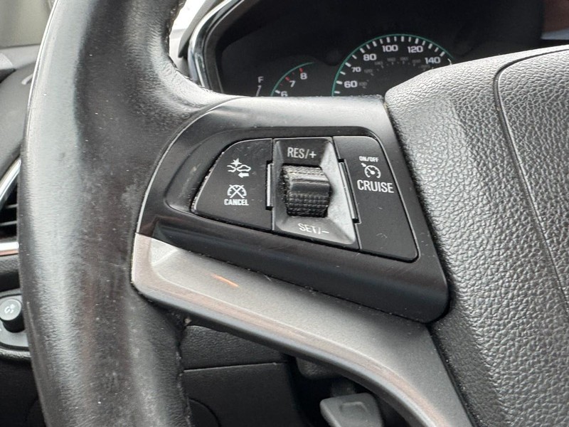 Chevrolet Trax Vehicle Full-screen Gallery Image 17