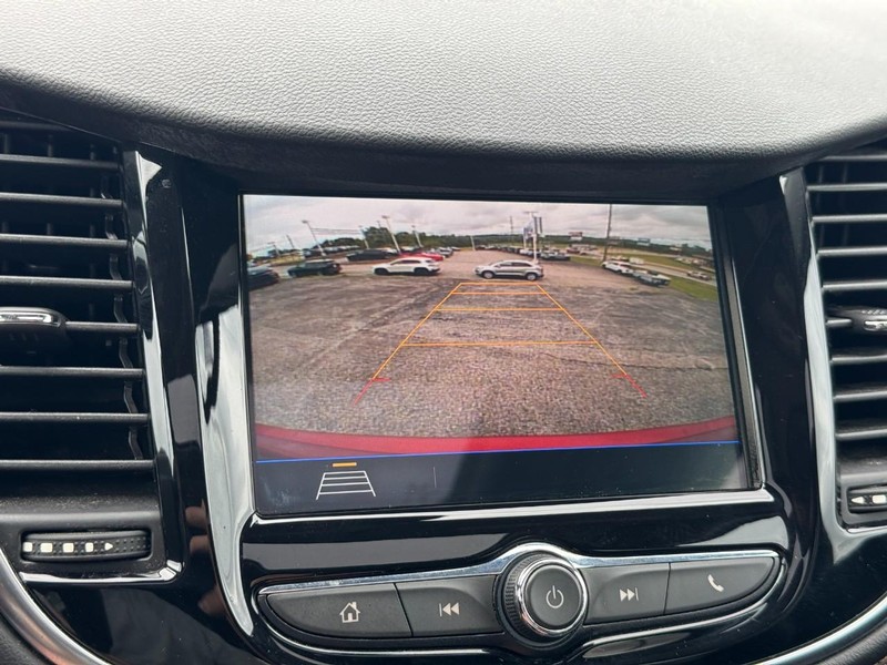 Chevrolet Trax Vehicle Full-screen Gallery Image 21