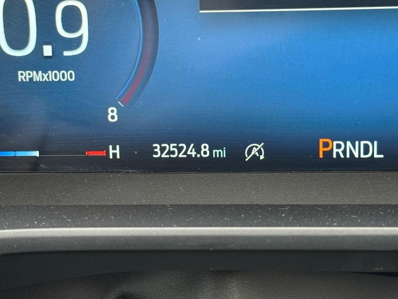 Ford Escape Vehicle Full-screen Gallery Image 19