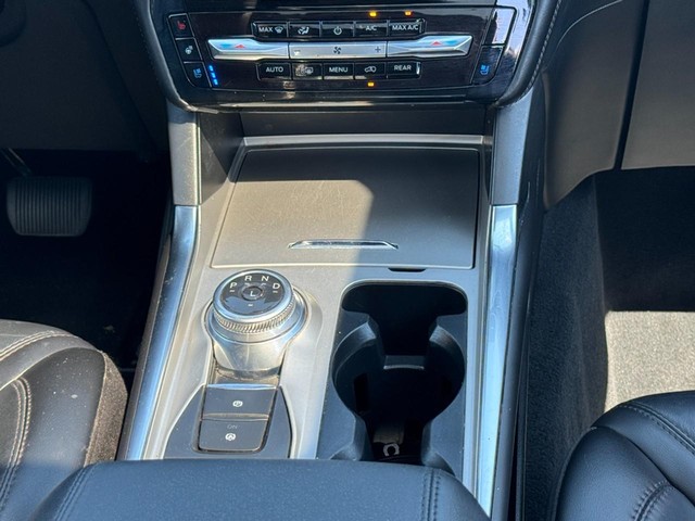 2022 Ford Explorer Platinum - Photo 13