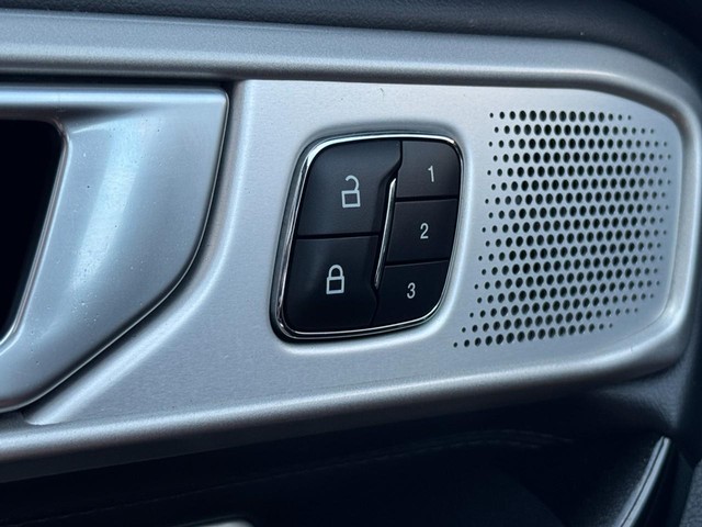 2022 Ford Explorer Platinum - Photo 15
