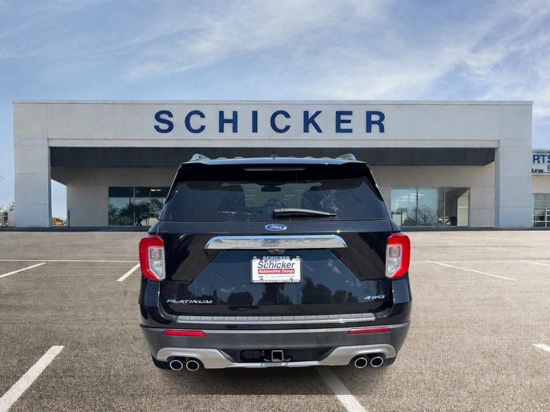Ford Explorer Vehicle Full-screen Gallery Image 04