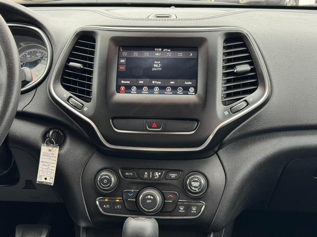 2019 Jeep Cherokee Latitude - Photo 12