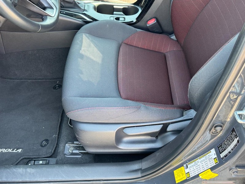Toyota Corolla Vehicle Full-screen Gallery Image 22