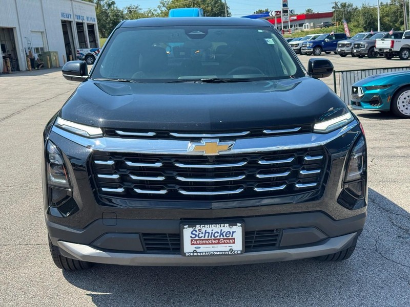 Chevrolet Equinox Vehicle Full-screen Gallery Image 09