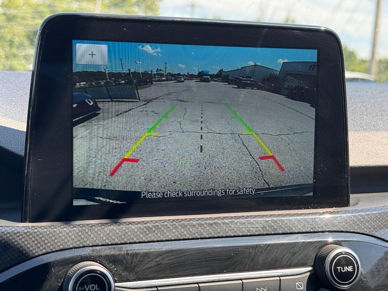 Ford Escape Vehicle Full-screen Gallery Image 21