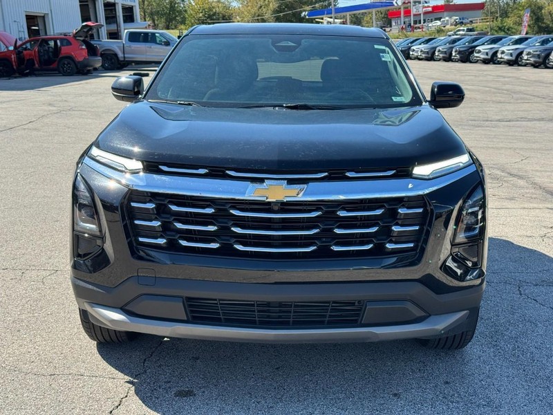 Chevrolet Equinox Vehicle Full-screen Gallery Image 09