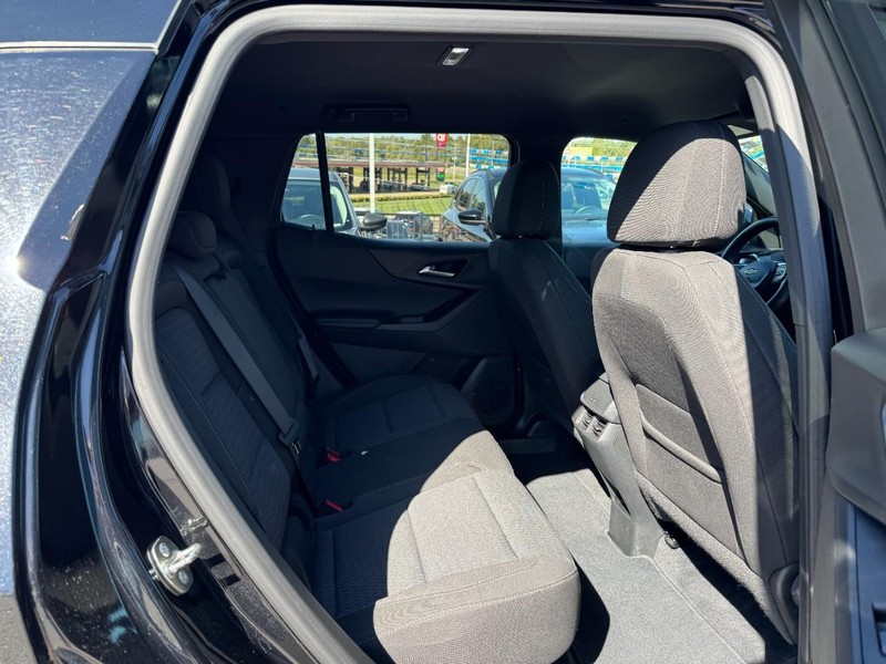 Chevrolet Equinox Vehicle Full-screen Gallery Image 28