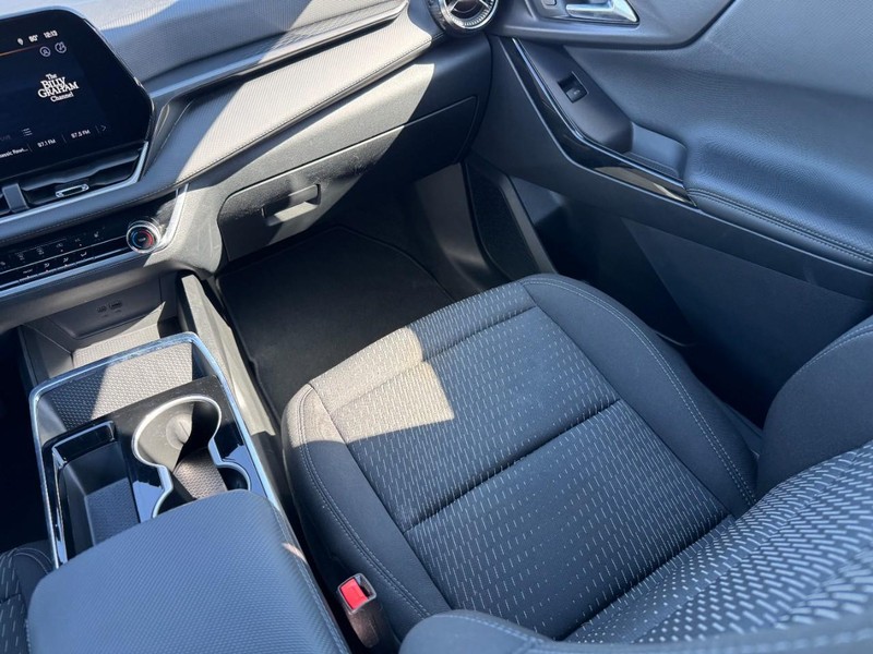 Chevrolet Equinox Vehicle Full-screen Gallery Image 33