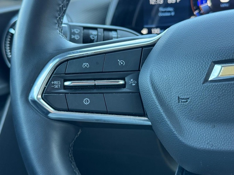 Chevrolet Equinox Vehicle Full-screen Gallery Image 34