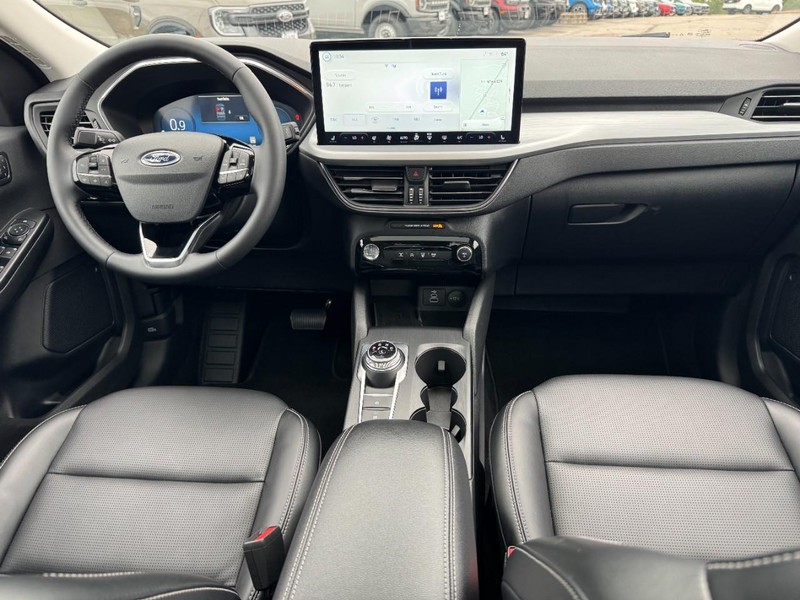 Ford Escape Vehicle Full-screen Gallery Image 11