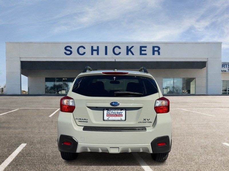 Subaru XV Crosstrek Vehicle Full-screen Gallery Image 04