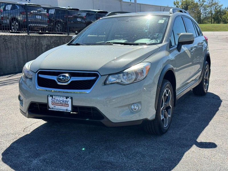 Subaru XV Crosstrek Vehicle Full-screen Gallery Image 08