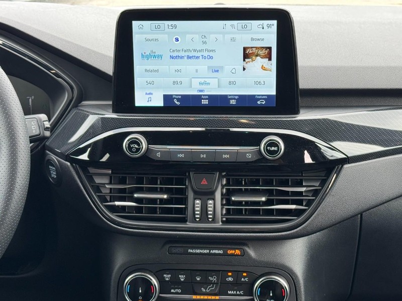 Ford Escape Vehicle Full-screen Gallery Image 13