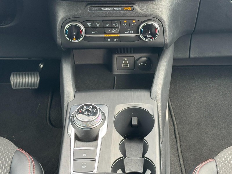 Ford Escape Vehicle Full-screen Gallery Image 14