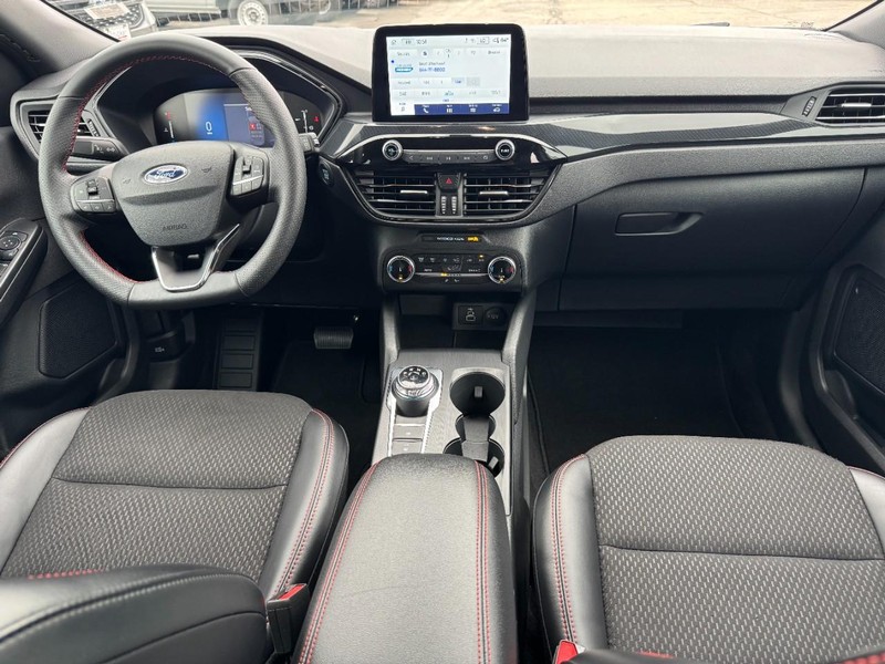 Ford Escape Vehicle Full-screen Gallery Image 11