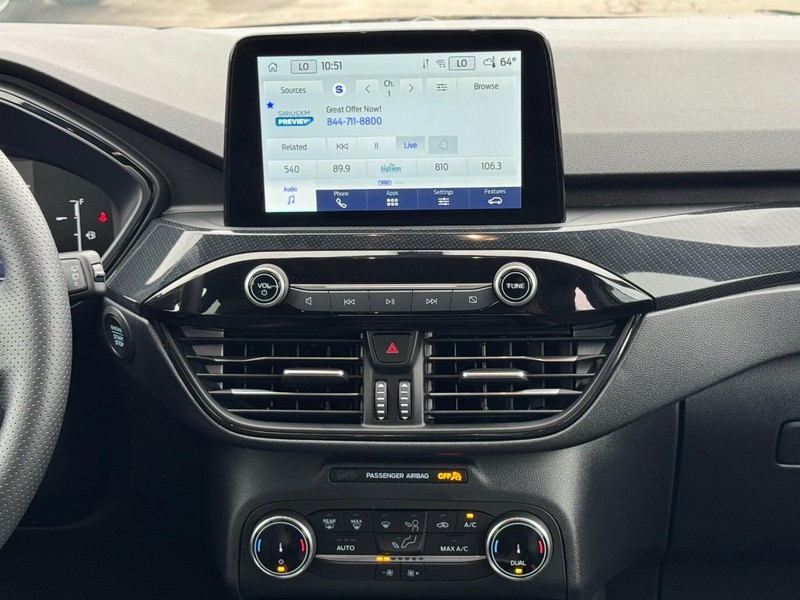 Ford Escape Vehicle Full-screen Gallery Image 13