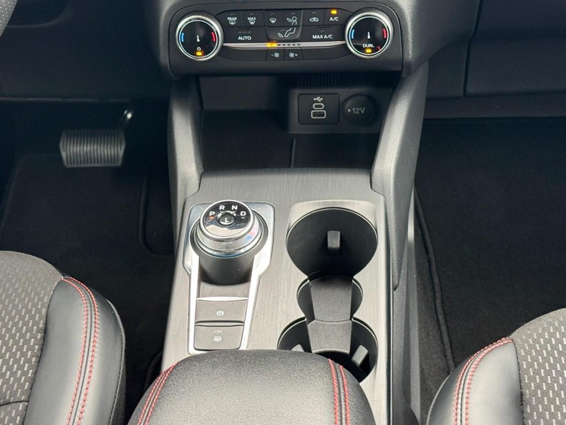 Ford Escape Vehicle Full-screen Gallery Image 14
