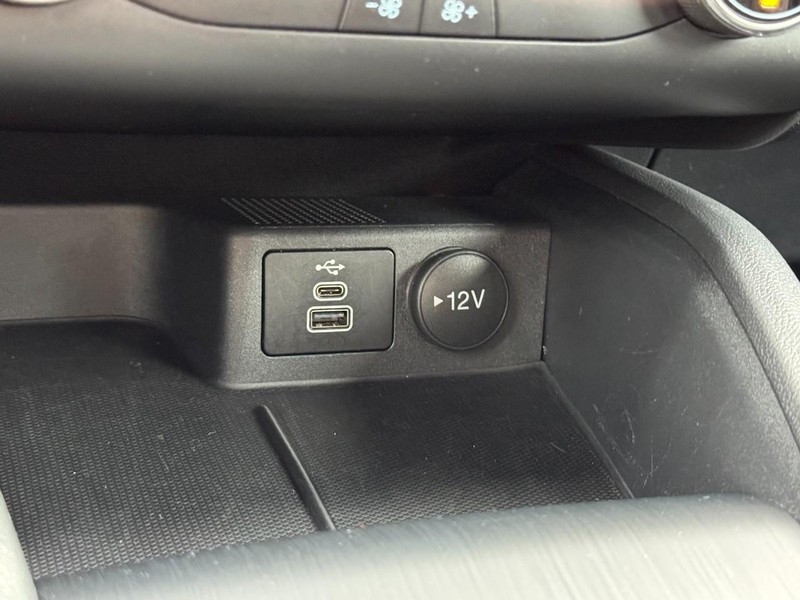 Ford Escape Vehicle Full-screen Gallery Image 20