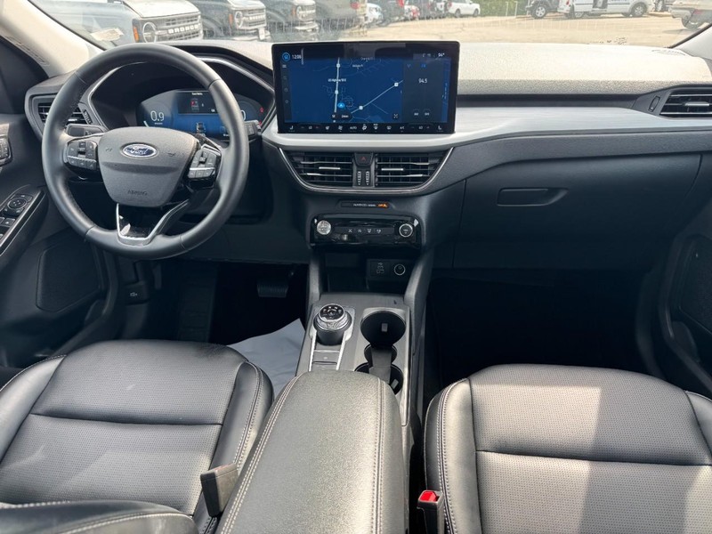 Ford Escape Vehicle Full-screen Gallery Image 11