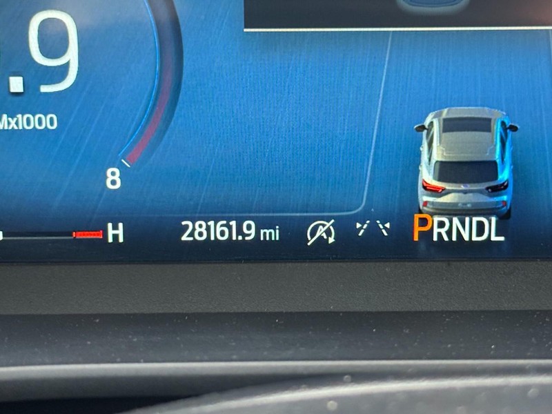 Ford Escape Vehicle Full-screen Gallery Image 19