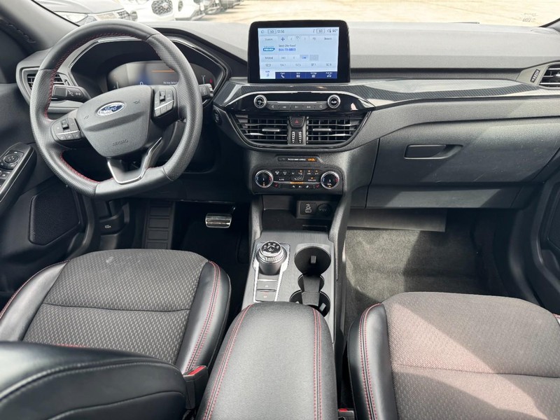 Ford Escape Vehicle Full-screen Gallery Image 11