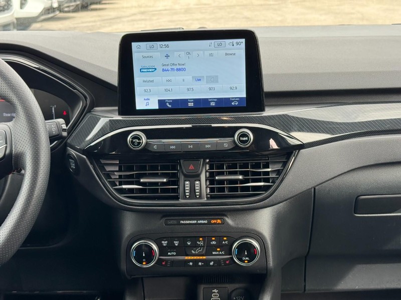 Ford Escape Vehicle Full-screen Gallery Image 13