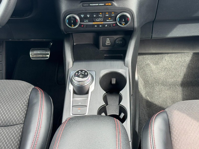 Ford Escape Vehicle Full-screen Gallery Image 14