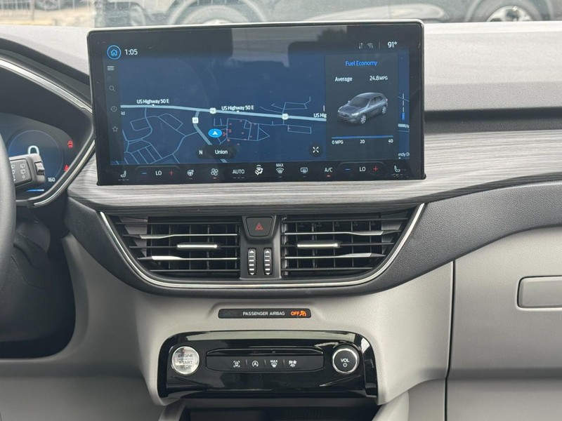 Ford Escape Vehicle Full-screen Gallery Image 13
